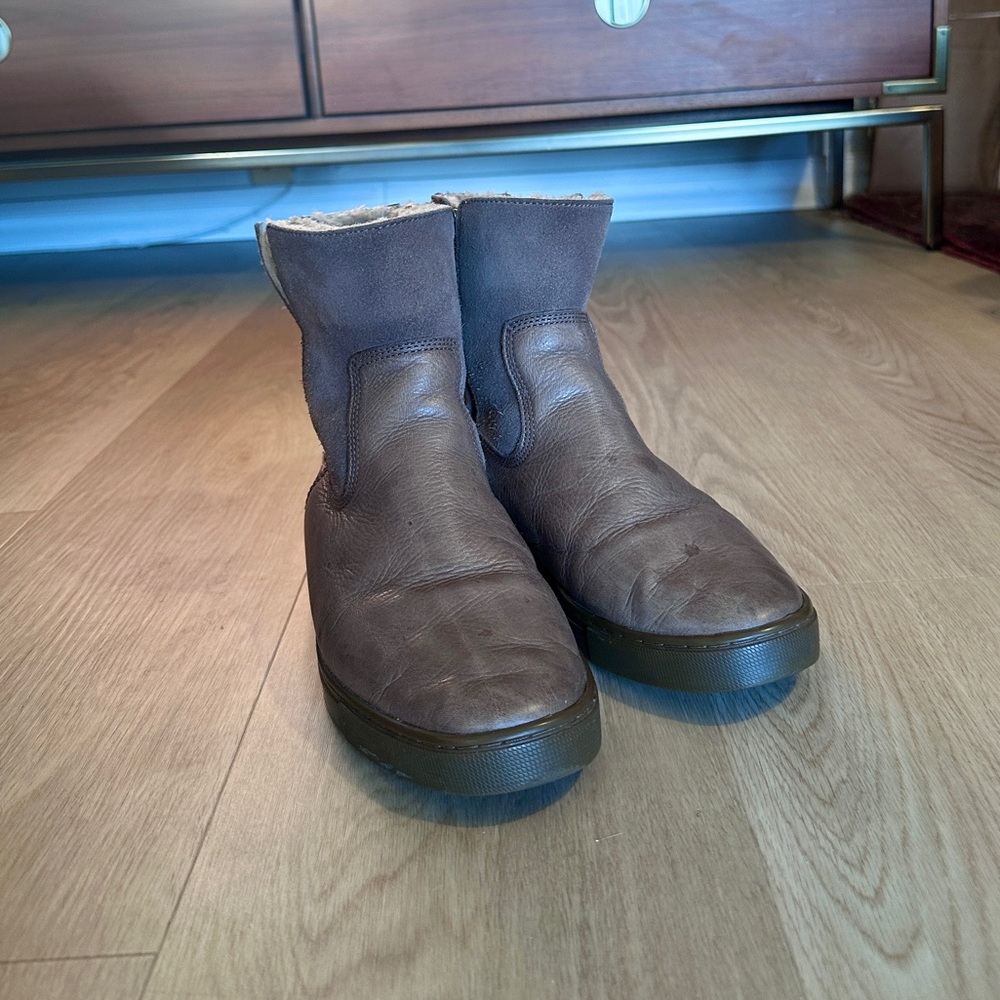 FRYE Gemma Short Shearling Leather and Suede Taupe Grey Brown Boots 8 - Picture 4 of 16
